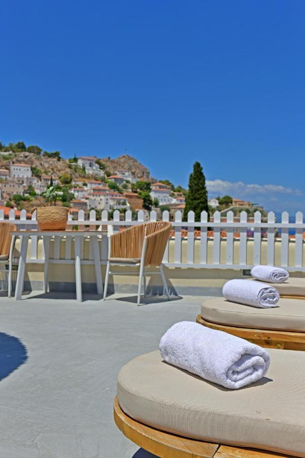 Unique Luxury Suites Hydra  Exterior photo